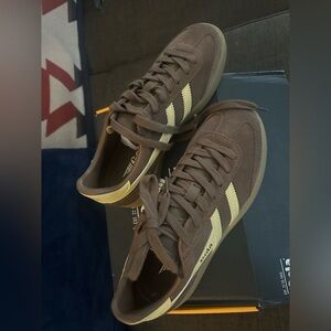 Gola Women's Brown and Cream Sneakers